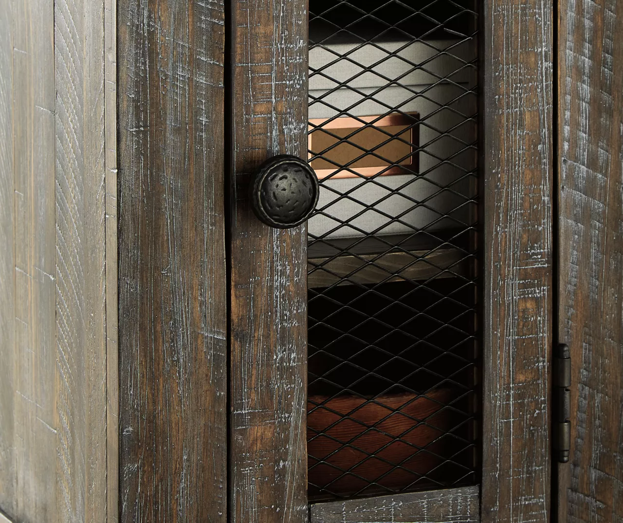 Danell Ridge Brown Chairside End Table 8 Danell Ridge Brown Chairside End Table - Image 6