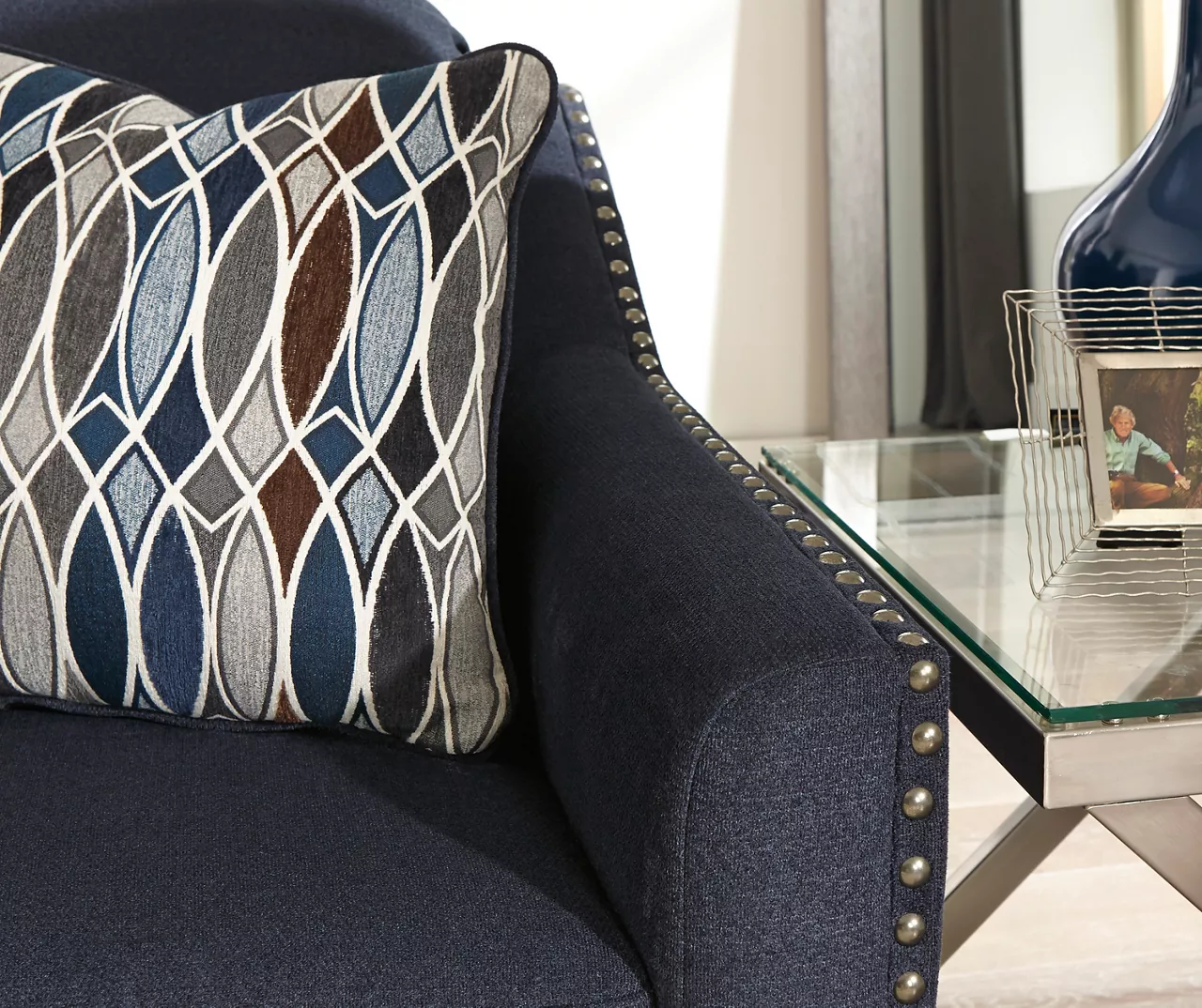 Creeal Heights Midnight Blue Loveseat 5 Creeal Heights Midnight Blue Loveseat - Image 3