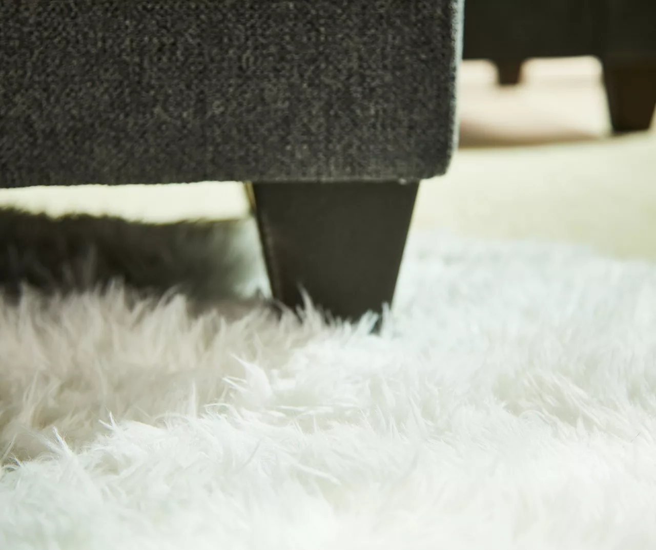 Broyhill Tripoli Slate Sectional & Ottoman Set 9 Broyhill Tripoli Slate Sectional & Ottoman Set - Image 7